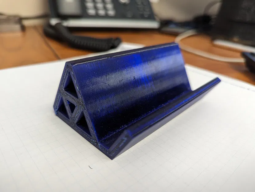 Giá đỡ danh thiếp hình tam giác đơn giản - Image 1