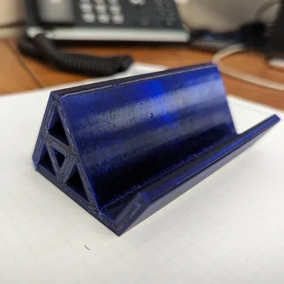 Giá đỡ danh thiếp hình tam giác đơn giản