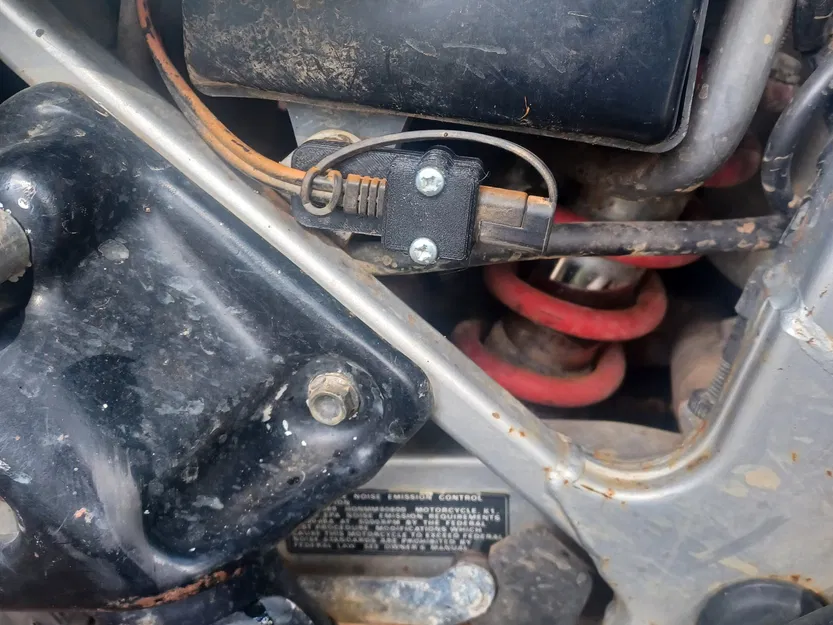 Giá đỡ cáp cho bộ sạc ắc-quy trên xe máy - Image 1