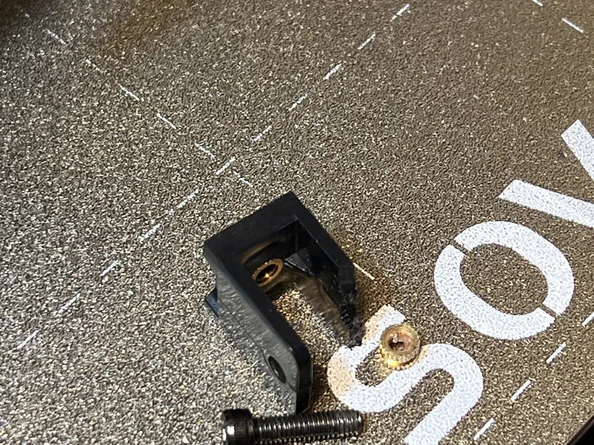 Thay thế giá đỡ căng dây ròng rọc cho SV06 Plus - Image 1