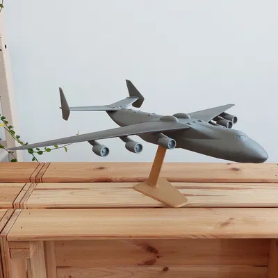 Mô hình máy bay vận tải Antonov An-225 Mriya tỉ lệ 1:200