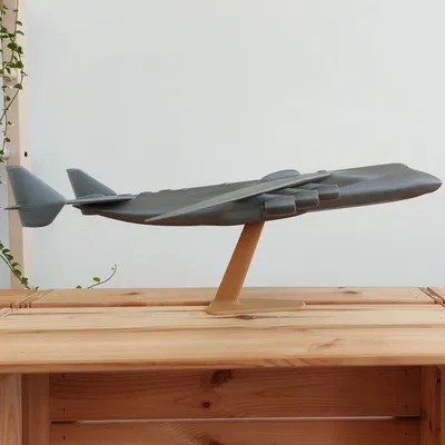 Mô hình máy bay vận tải Antonov An-225 Mriya tỉ lệ 1:200