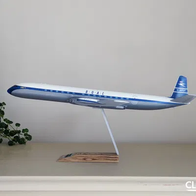 Mô hình máy bay thương mại De Havilland Comet 4 tỉ lệ 1:100