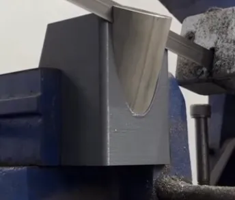 Ống kim loại cắt 4x1 đường kính 63.5mm - Image 1