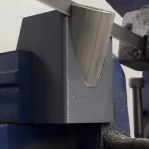 Ống kim loại cắt 4x1 đường kính 63.5mm