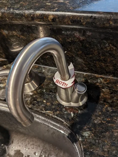 Nhãn cảnh báo nước nóng cho máy pha chế nước nóng - Image 1