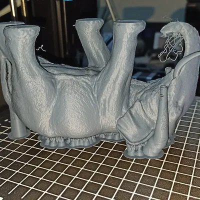 Voi mang khúc gỗ trong mô hình nghệ thuật 3D