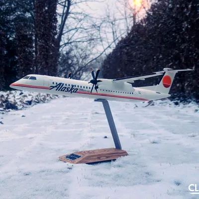 Mô hình máy bay De Havilland Canada Dash 8 Q400 tỉ lệ 1:100