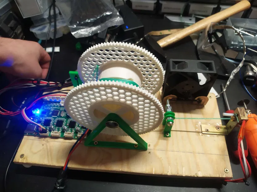 Giá đỡ cuộn filament PET cho dự án tái chế chai nhựa - Image 1