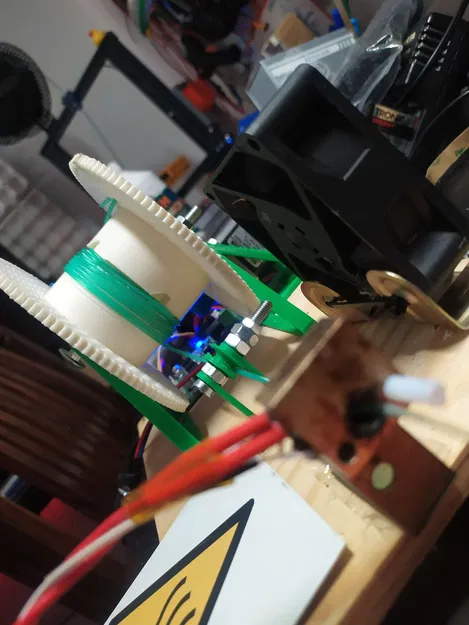 Giá đỡ cuộn filament PET cho dự án tái chế chai nhựa - Image 3