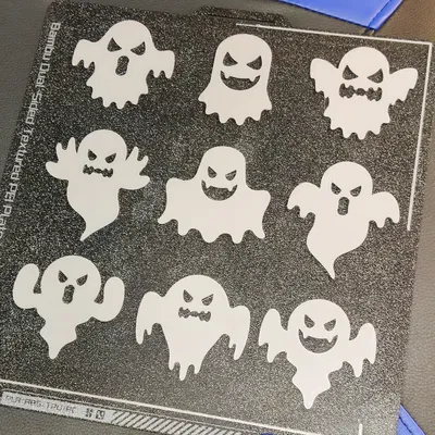 Trang trí Halloween với hình ảnh ma quái