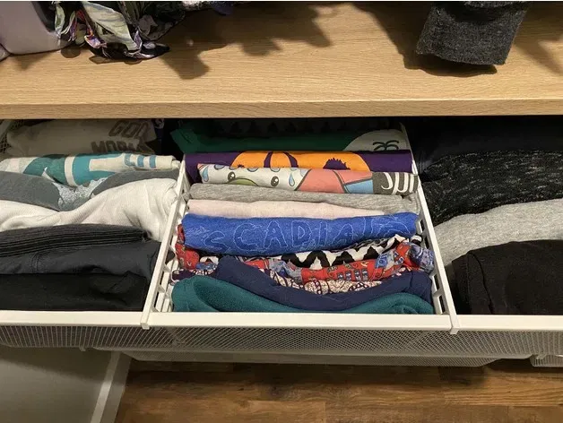 Chia ngăn giỏ dây IKEA Boaxel có cơ chế trượt - Image 2