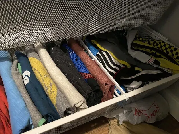 Chia ngăn giỏ dây IKEA Boaxel có cơ chế trượt - Image 3