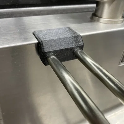 Giá đỡ và móc treo khăn rửa chén cho bồn rửa bát