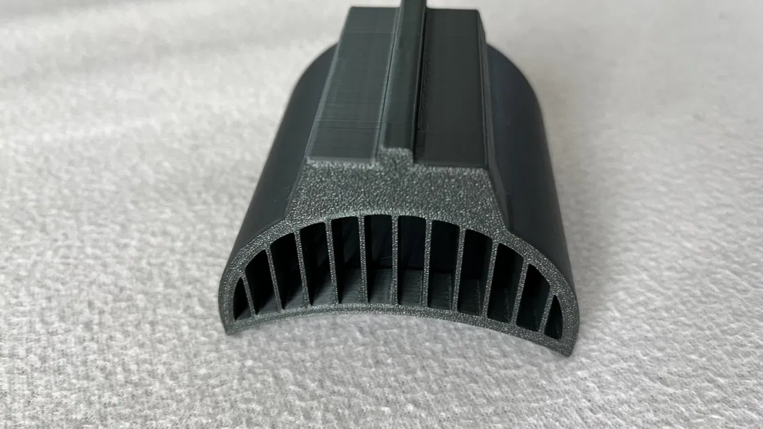 Mở thông gió cho áo khoác khi đi xe máy trong mùa hè - Image 1