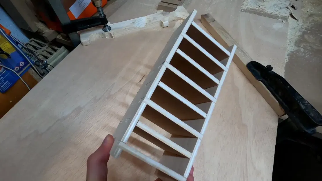 Hộp phân tách với các chấu nhô ra - Image 5