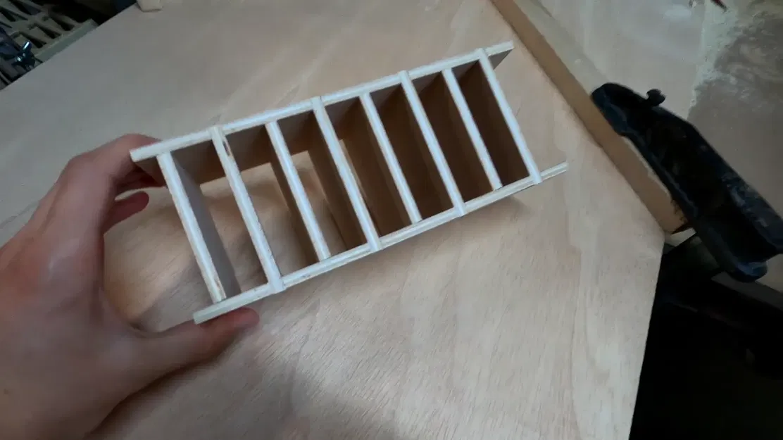 Hộp phân tách với các chấu nhô ra - Image 6