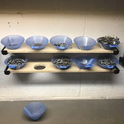 Giá đỡ kệ nghiêng 15 độ cho gỗ