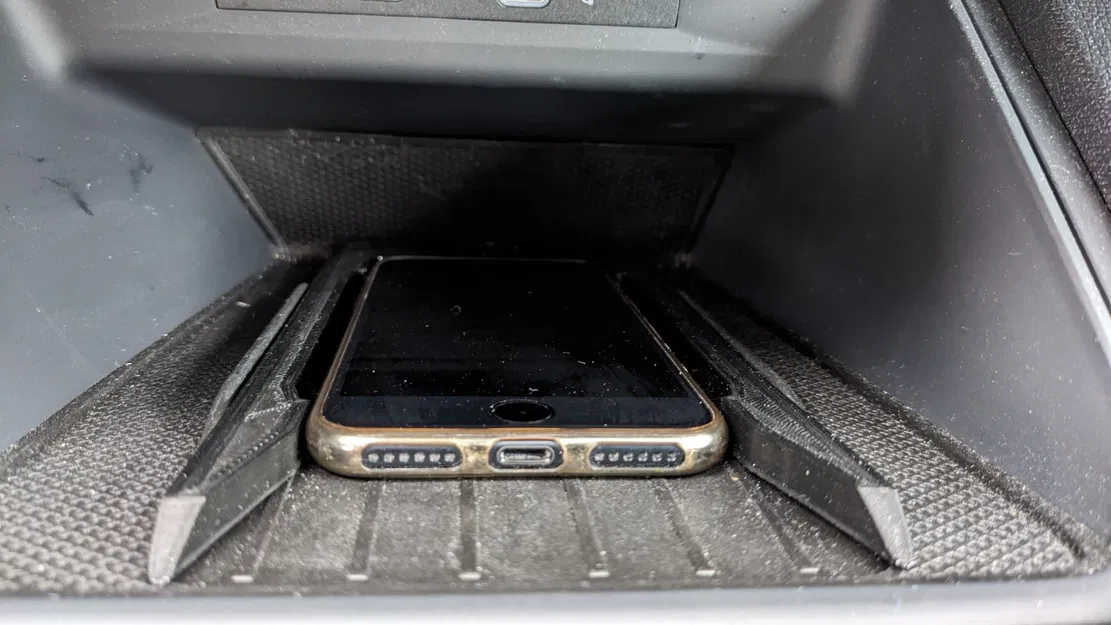 Bộ chuyển đổi iPhone Seat Cupra IQ cho xe hơi - Image 4