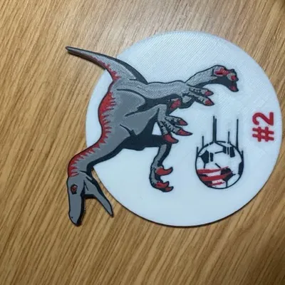 Đế ly hình khủng long raptor cho bia và đồ uống