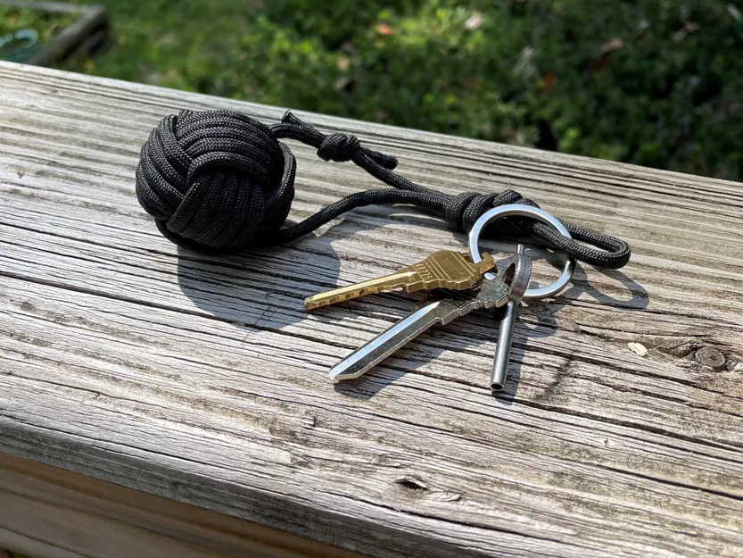 Chìa khóa paracord với bộ dụng cụ sinh tồn và lửa ẩn bên trong - Image 5