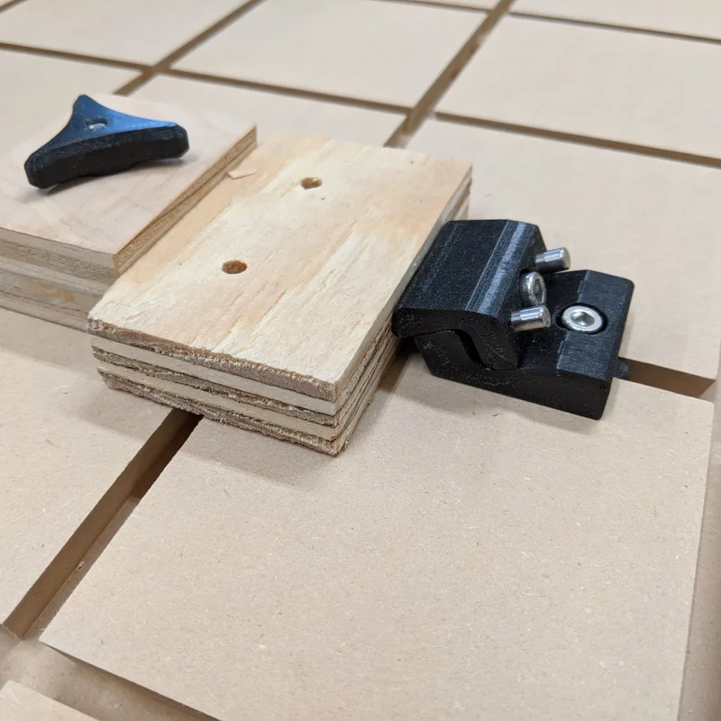 Kẹp giữ vật liệu thấp cho máy CNC