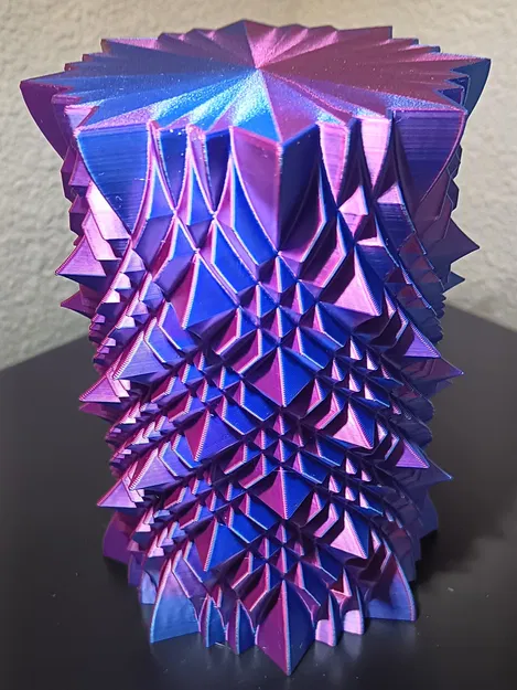 Cốc bút với gai nhọn bảo vệ không cho chạm vào - Image 6