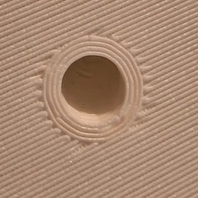 Vòng hoa đầu lâu trong biệt thự ma ám