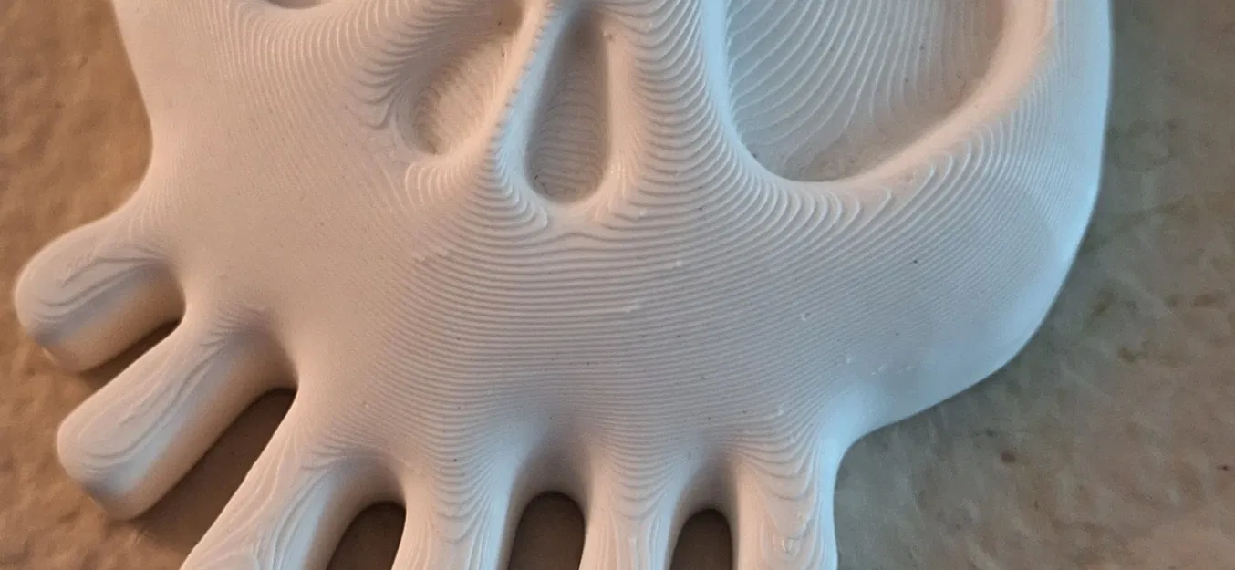 Vòng hoa đầu lâu trong biệt thự ma ám - Image 3