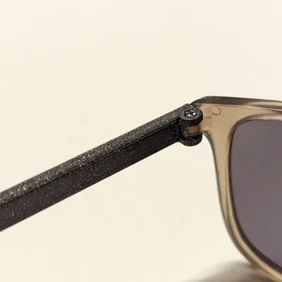 Gọng kính thay thế cho kính râm trẻ em