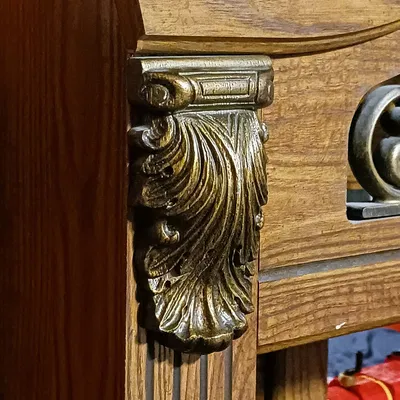 Khắc họa trang trí acanthus trên khung giường 3D