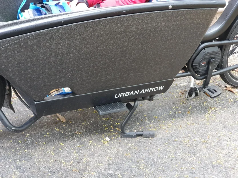 Bậc thang hỗ trợ trẻ em lên Urban Arrow - Image 2