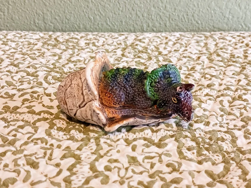 Trứng khủng long Triceratops sơ sinh 3D - Image 1