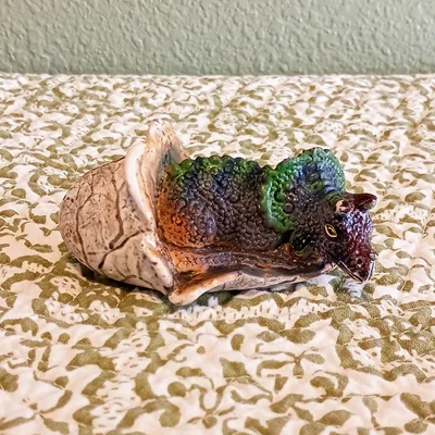 Trứng khủng long Triceratops sơ sinh 3D