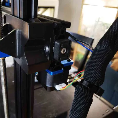 Giá đỡ dây điện cho đầu đùn nhôm năm 2020