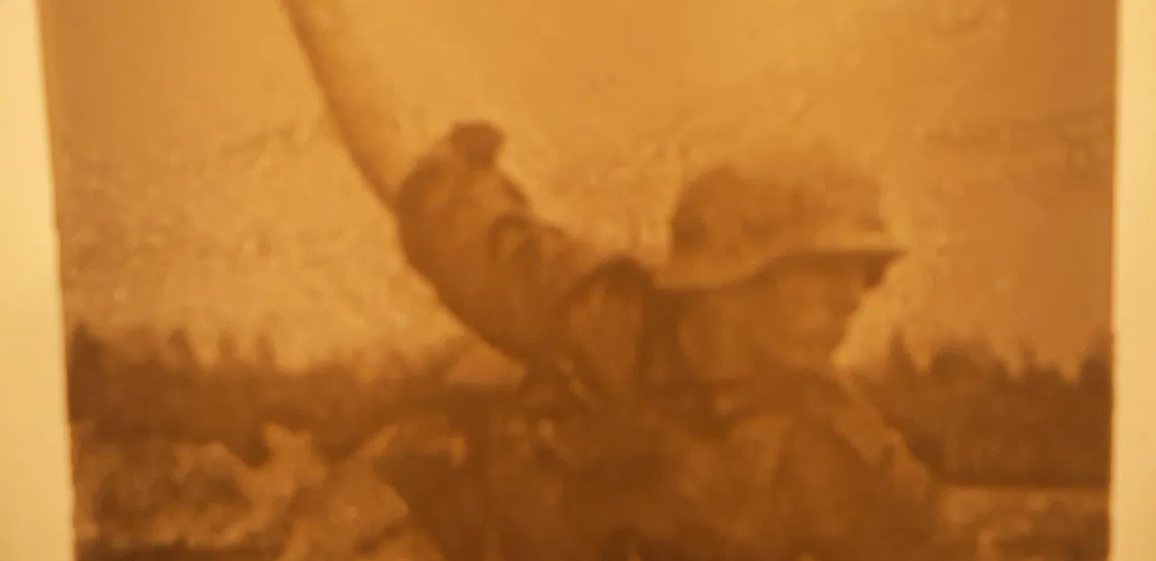 Nhân vật lính Đức ném lựu đạn stielhandgranate - Image 1