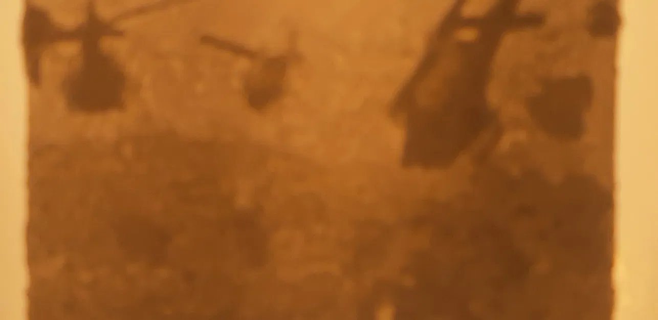 Trực thăng Huey bay trên bầu trời Việt Nam - Lithophane - Image 1