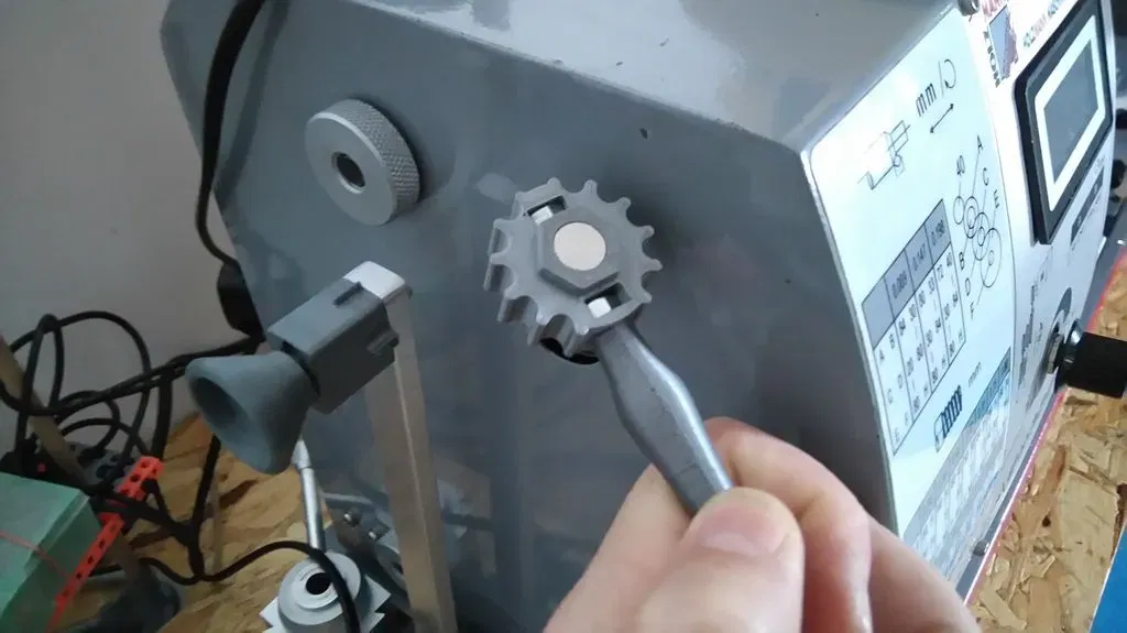 Cải tiến đầu dừng xe cho máy tiện mini với giá đỡ đồng h... - Image 7