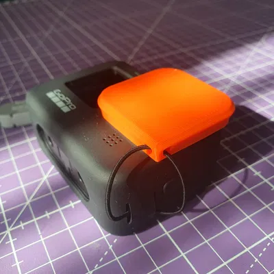 Nắp ống kính GoPro 11/10/9 có lỗ treo dây