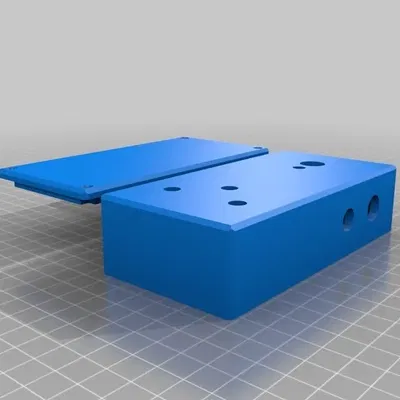 Vỏ pedal guitar lớn hơn 1590B một chút