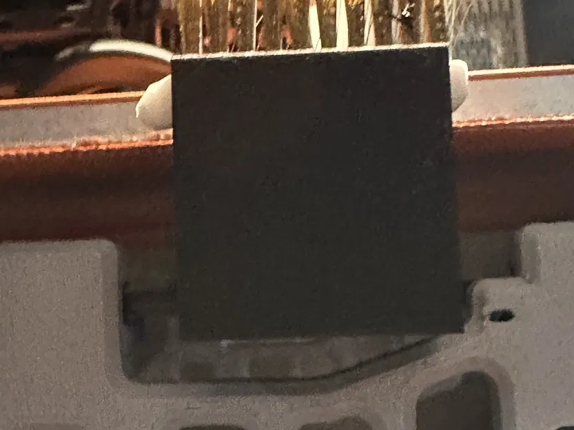 Giá đỡ bàn chải bằng đồng cho máy in Ender 5 - Image 1