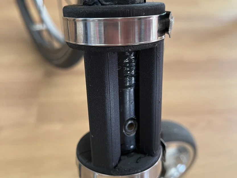 Giá đỡ khung xe lăn Küschall K Series bị gãy - Image 3