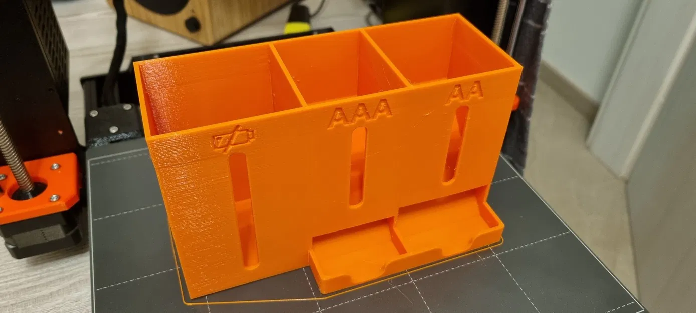 Máy phân phối pin AA/AAA để bàn + ngăn chứa pin đã hết năng lượng - Image 1