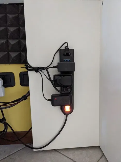 Giá đỡ dây Velcro gắn tường cho quản lý cáp - Image 2