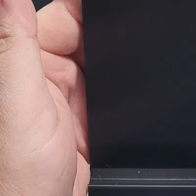 Giá đỡ điện thoại treo trong phòng tắm