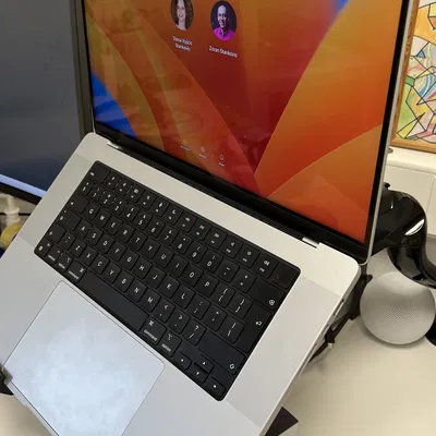 Giá đỡ laptop VESA siêu bền cho tay đỡ khí nén