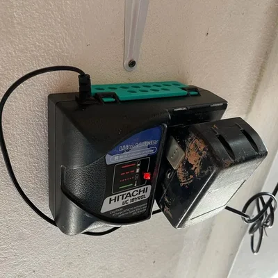 Bộ chuyển đổi gắn tường cho sạc Hitachi UC18YRSL