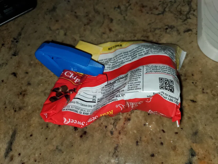 Kẹp túi với lò xo mở tiện lợi - Image 1