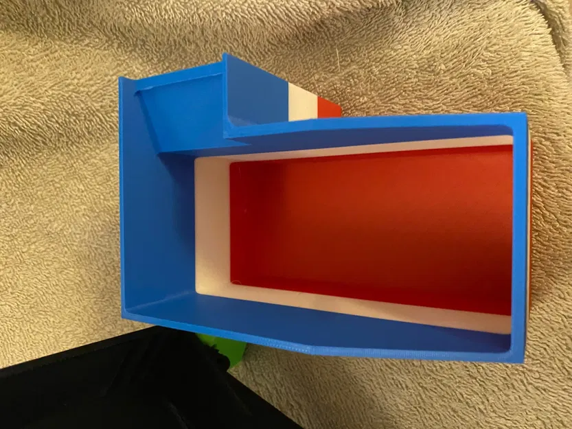 Thùng chứa và ống xả phân với bán kính chặt hoàn hảo - Image 2