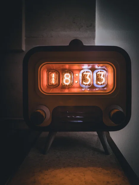 Vỏ TV cổ điển cho đồng hồ nixie FunKlock - Image 1